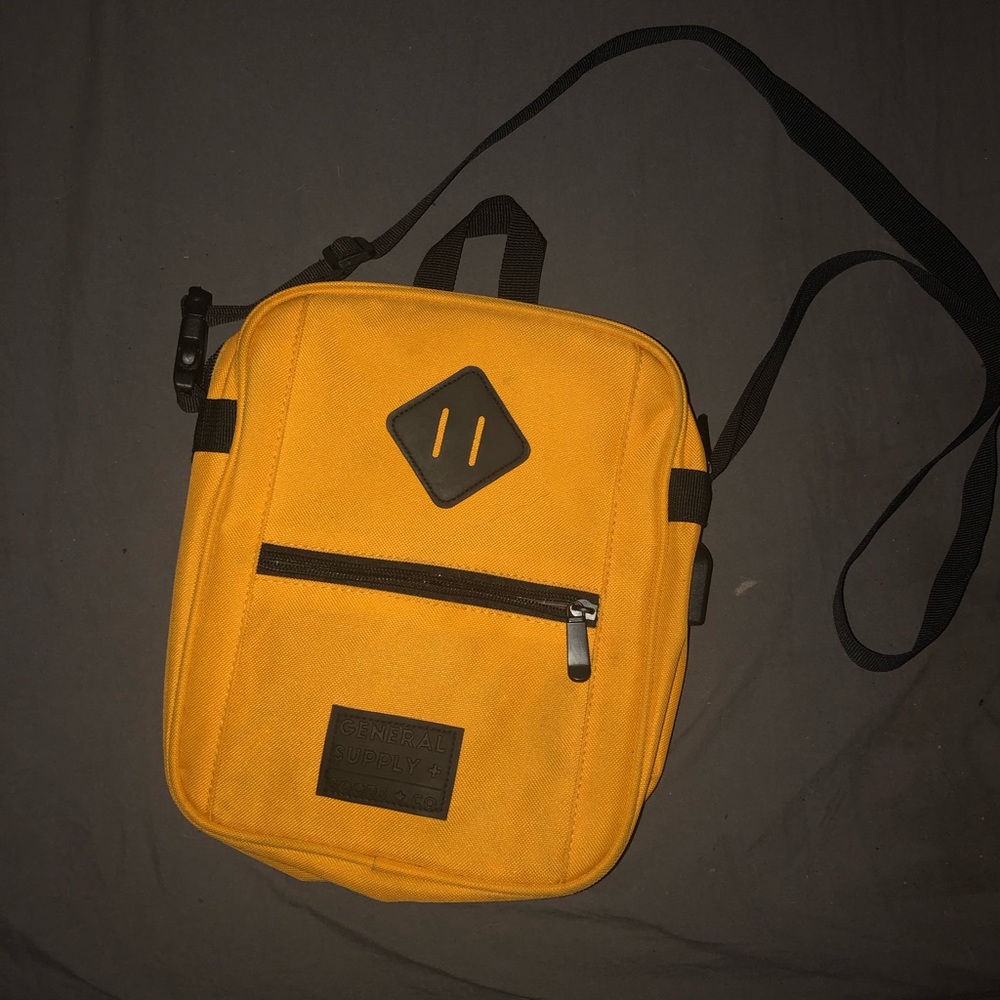 yellow messenger bag with usb charging port